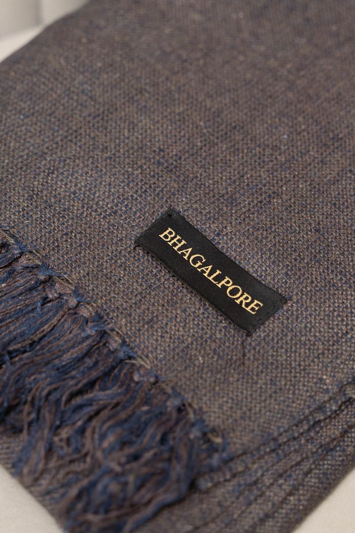 Dark Blue, Brown detail 2