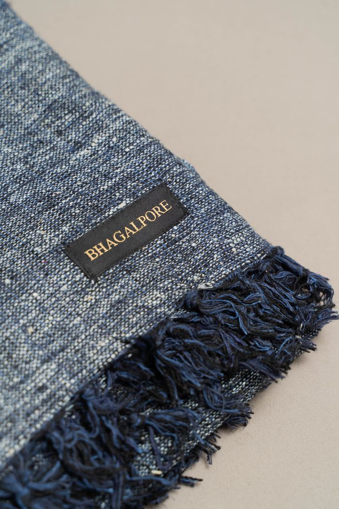 Blue, White, Black — Wavy detail 2