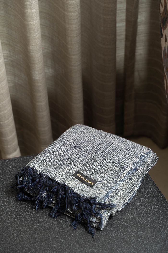 Blue, White, Black detail 5